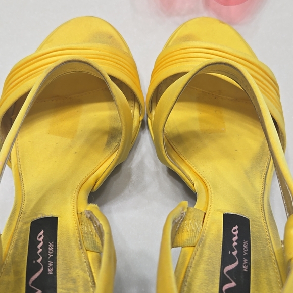 Nina yellow heels sz 8.5 - Picture 5 of 16